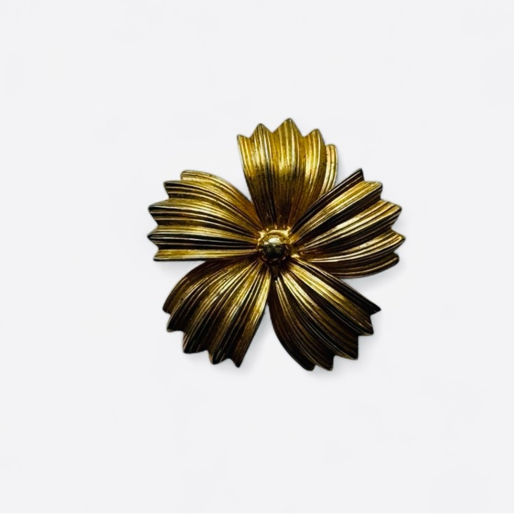 Gold Floral Brooch